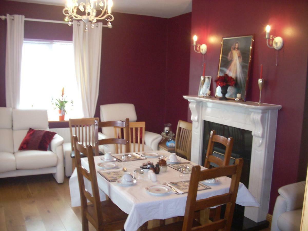 Golden Rose House Bed & Breakfast Knock  Exterior foto